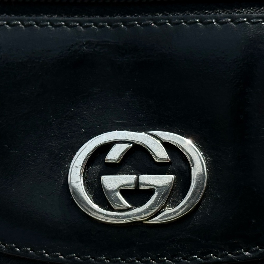 Authentic Gucci Large Black Leather Vintage Over-The-Shoulder Bag - Picture 8 of 14